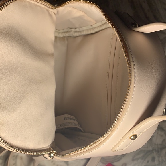 Mini Backback - Picture 10 of 11